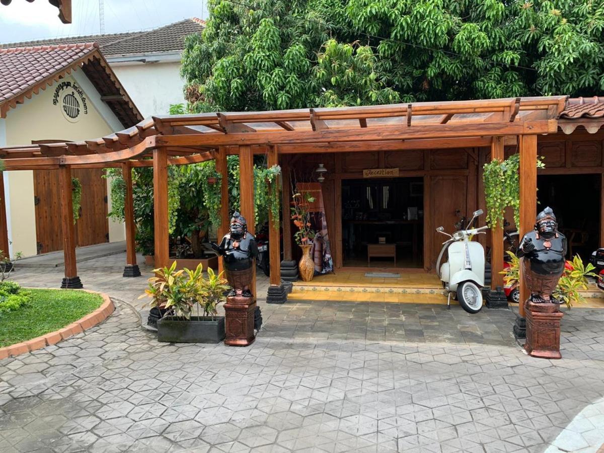 Dem Ayem Heritage Guest House Γιογκιακάρτα Εξωτερικό φωτογραφία