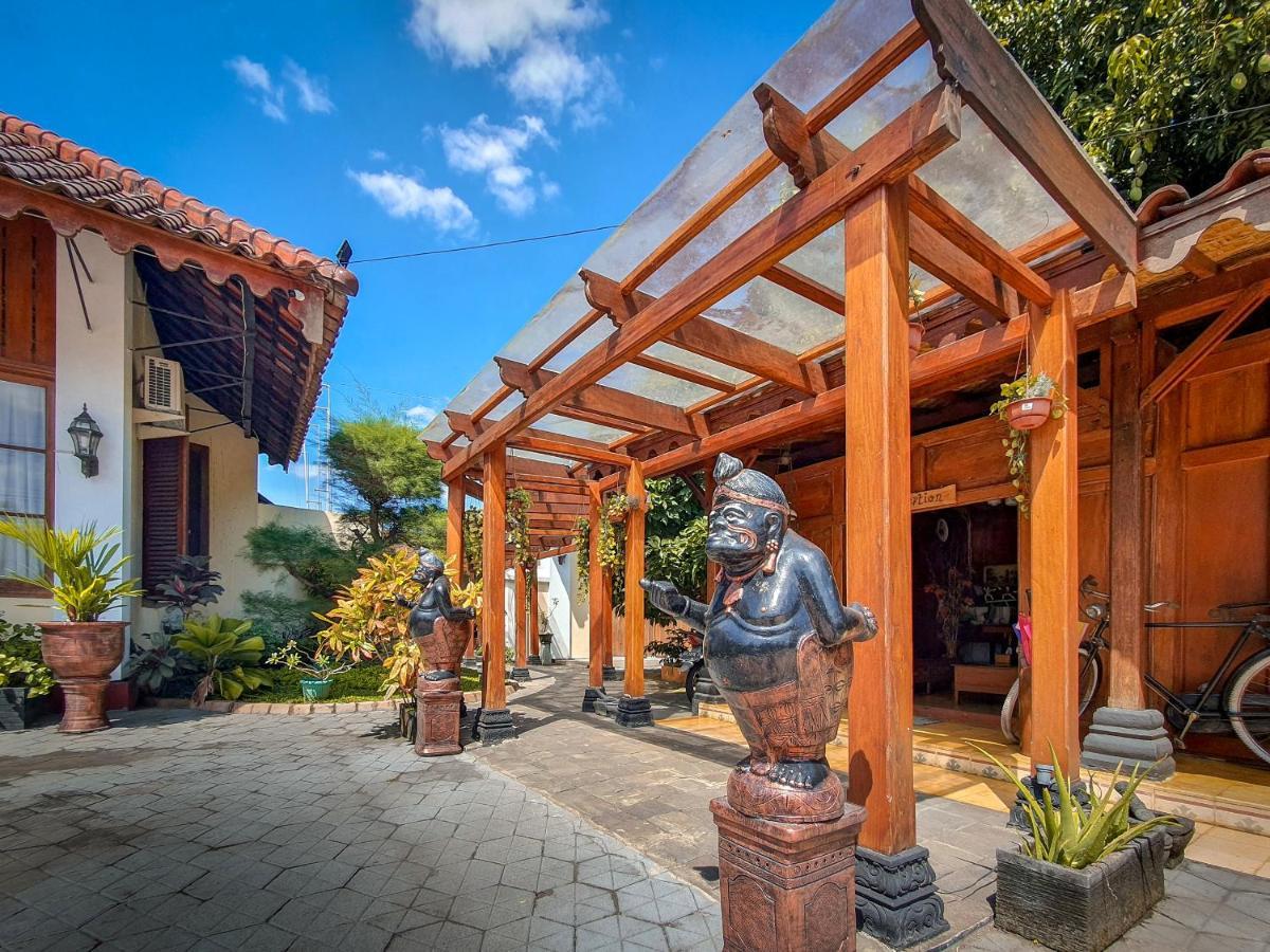 Dem Ayem Heritage Guest House Γιογκιακάρτα Εξωτερικό φωτογραφία