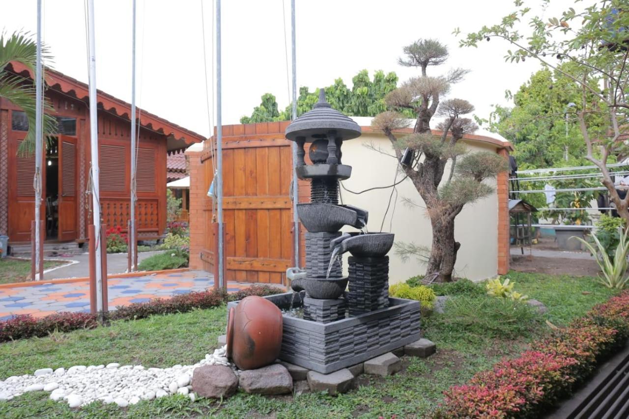 Dem Ayem Heritage Guest House Γιογκιακάρτα Εξωτερικό φωτογραφία