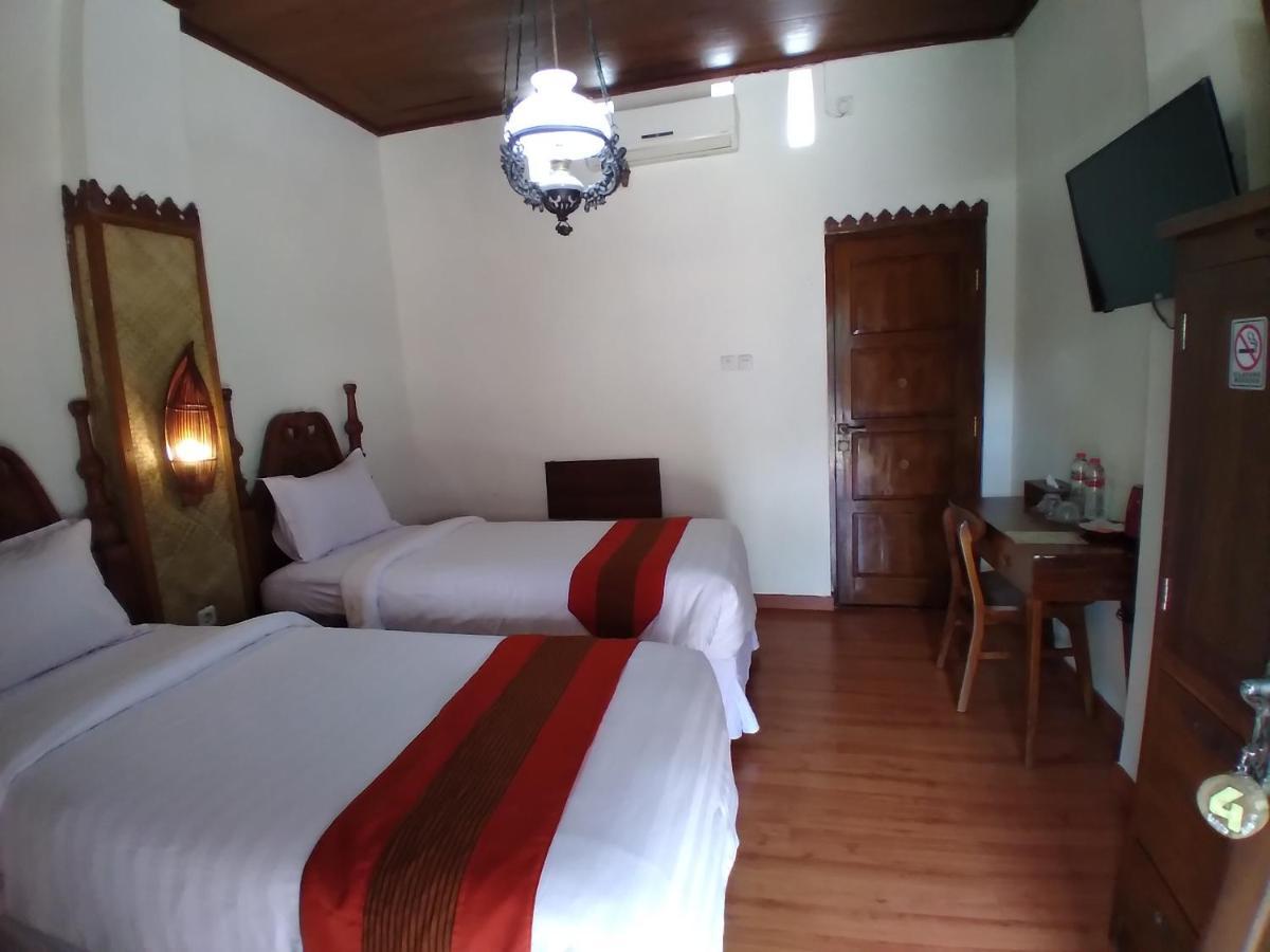 Dem Ayem Heritage Guest House Γιογκιακάρτα Εξωτερικό φωτογραφία